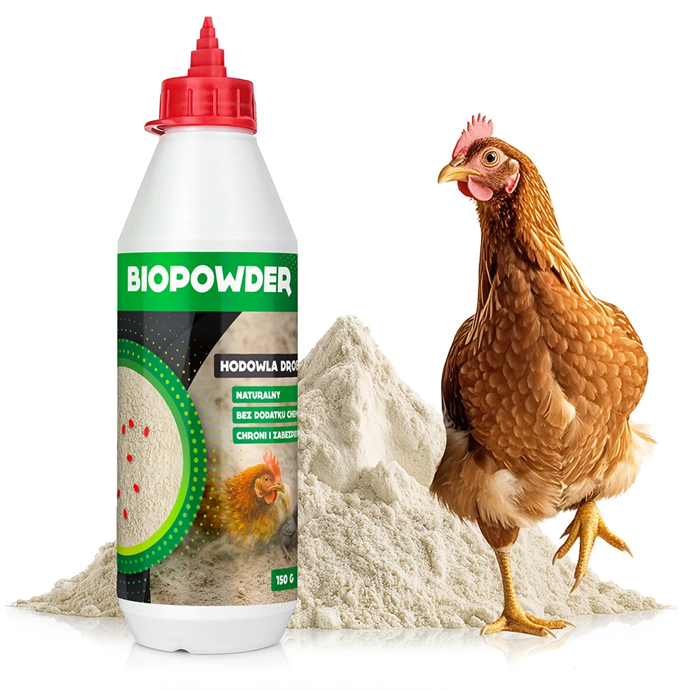 BIOPOWDER 150 g – naturalny proszek mineralny do opylania powierzchni w kurniku, obok brązowej kury i usypanej porcji białego proszku.